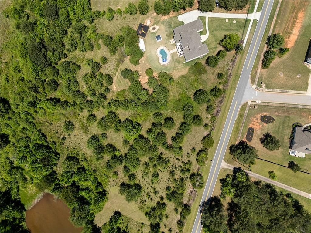 single family residence for sale at 6707 Bishop Road, Fairburn, GA 30213 — photo 10