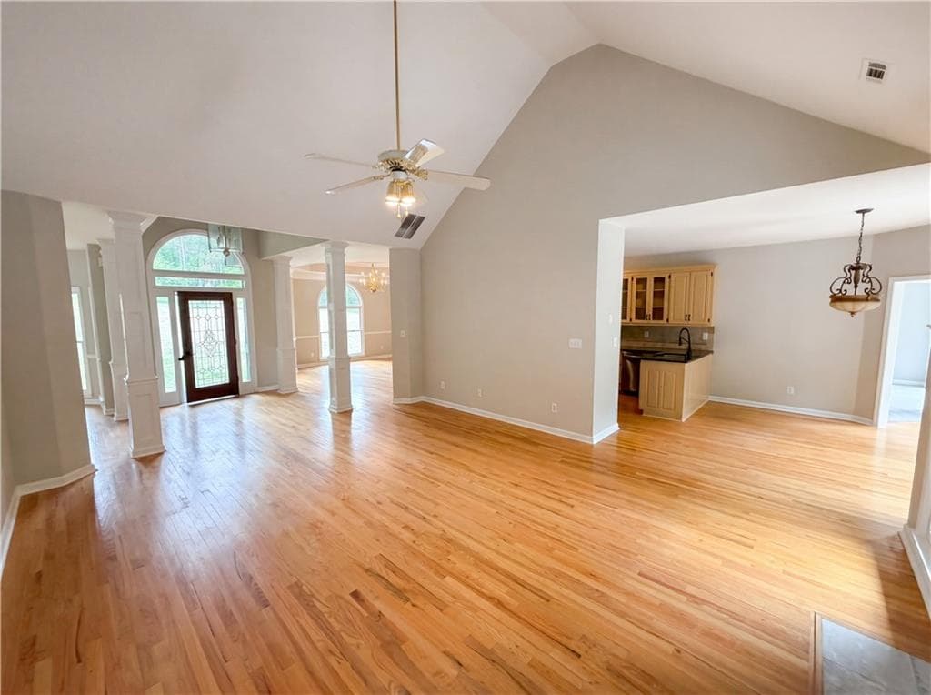 4 bedroom, 3 bathroom, 4,566 sq ft single family residence under contract at 15 Navaho Lane, Sharpsburg, GA 30277 — photo 4