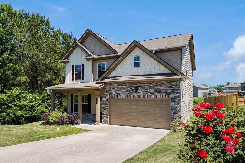 4 bedroom, 3 bathroom, 2,269 sq ft single family residence under contract at 105 Mcentyre Court, Calhoun, GA 30701 — photo 2