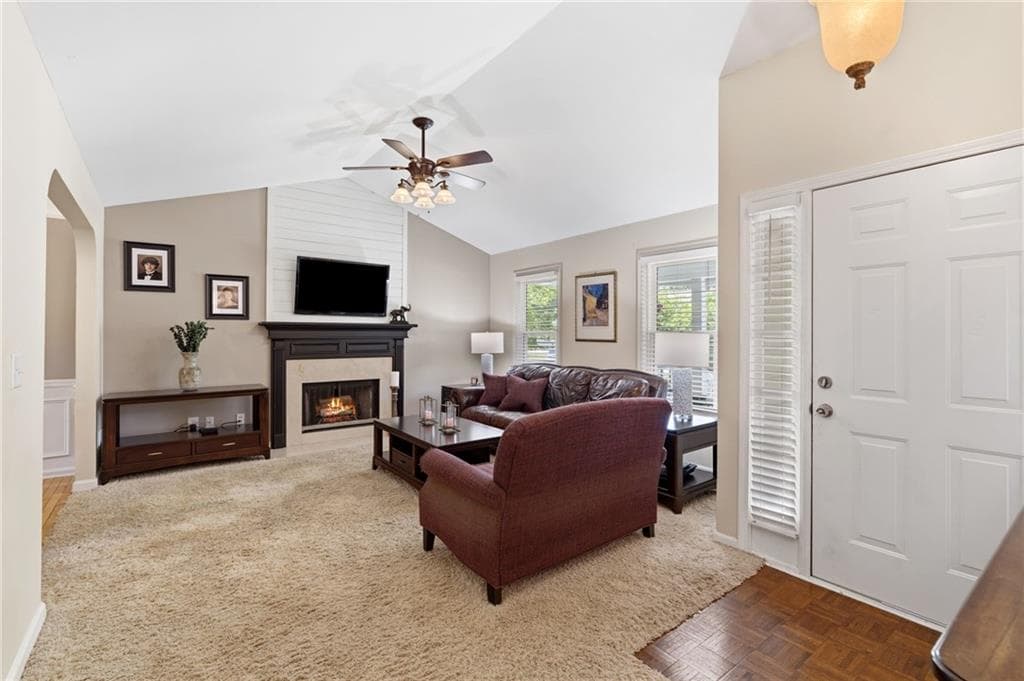 4 bedroom, 3 bathroom, 2,024 sq ft single family residence for sale at 304 Rose Creek Way, Woodstock, GA 30189 — photo 8
