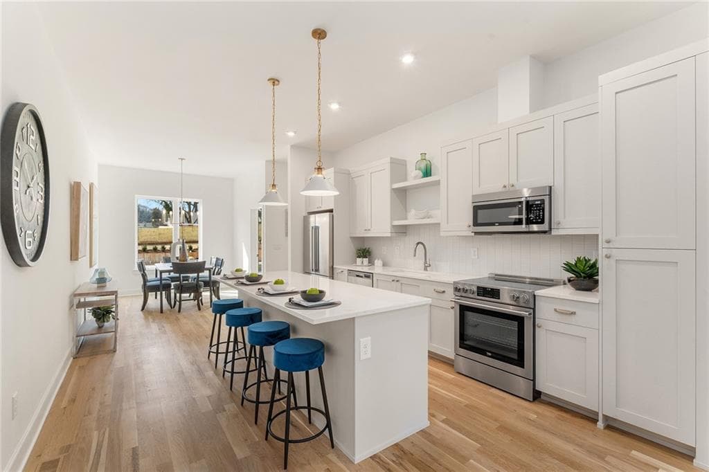 3 bedroom, 3 bathroom, 1,855 sq ft townhouse for sale at 1237 Memorial Drive 406, Atlanta, GA 30316 — photo 2