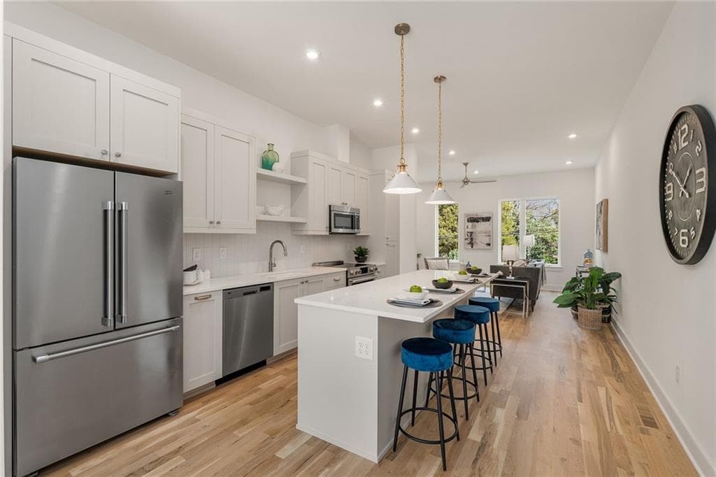 3 bedroom, 3 bathroom, 1,855 sq ft townhouse for sale at 1237 Memorial Drive 406, Atlanta, GA 30316 — photo 8