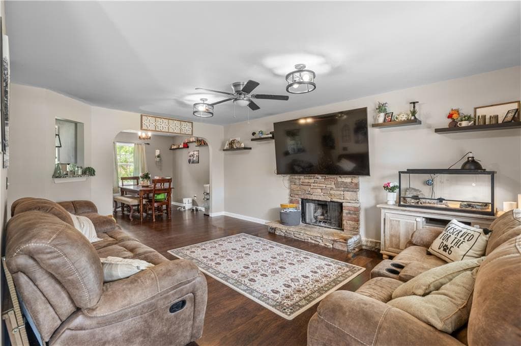 4 bedroom, 3 bathroom single family residence for sale at 106 Summerfield Court, Calhoun, GA 30701 — photo 5