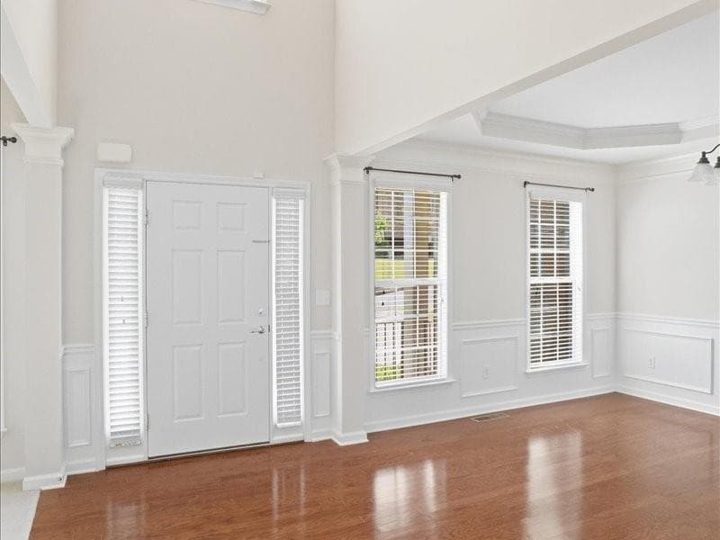 6 bedroom, 4 bathroom, 4,310 sq ft single family residence for sale at 2705 Azalea Bluff Drive, Cumming, GA 30041 — photo 2