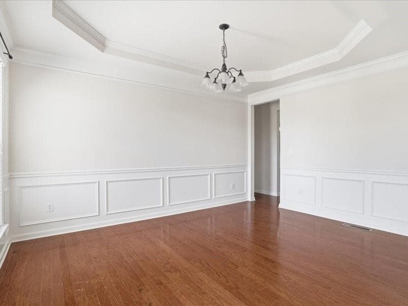 6 bedroom, 4 bathroom, 4,310 sq ft single family residence for sale at 2705 Azalea Bluff Drive, Cumming, GA 30041 — photo 4