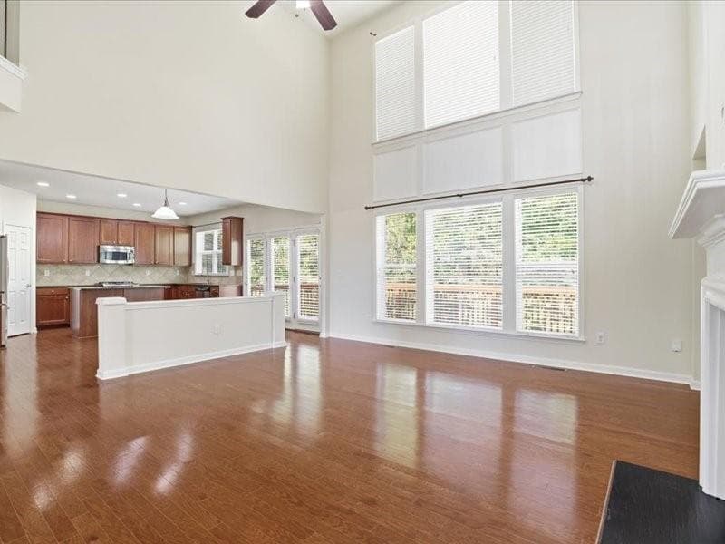 6 bedroom, 4 bathroom, 4,310 sq ft single family residence for sale at 2705 Azalea Bluff Drive, Cumming, GA 30041 — photo 9