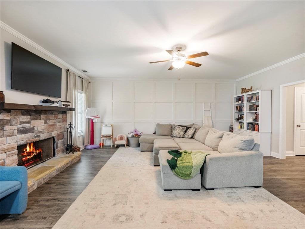 4 bedroom, 3 bathroom, 2,255 sq ft single family residence for sale at 6357 Woodland Station Drive, Lula, GA 30554 — photo 5