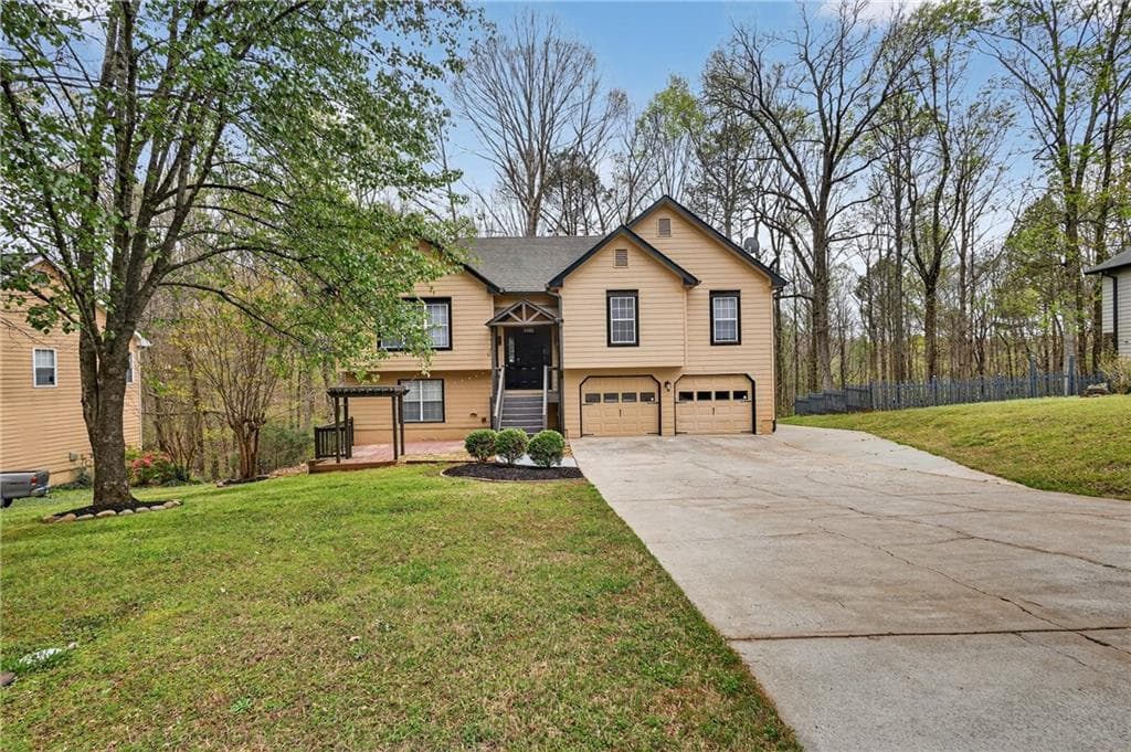 5 bedroom, 3 bathroom, 2,466 sq ft single family residence sold at 5423 Sugar Mill Drive, Flowery Branch, GA 30542