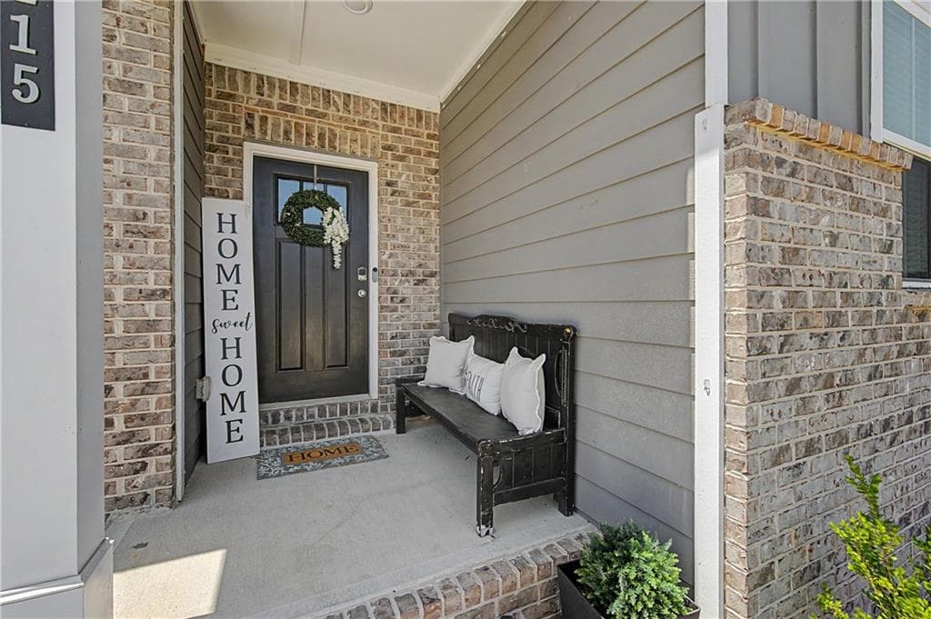 4 bedroom, 3 bathroom, 2,615 sq ft single family residence for sale at 215 Summit Pointe Drive, Dallas, GA 30132 — photo 2