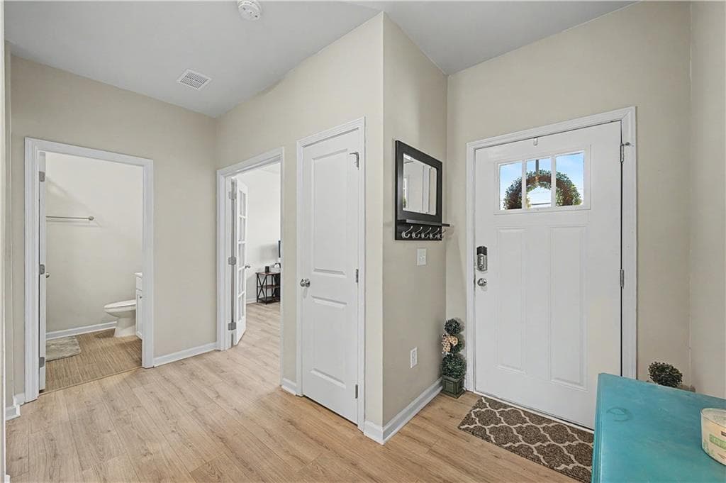 4 bedroom, 3 bathroom, 2,615 sq ft single family residence for sale at 215 Summit Pointe Drive, Dallas, GA 30132 — photo 9