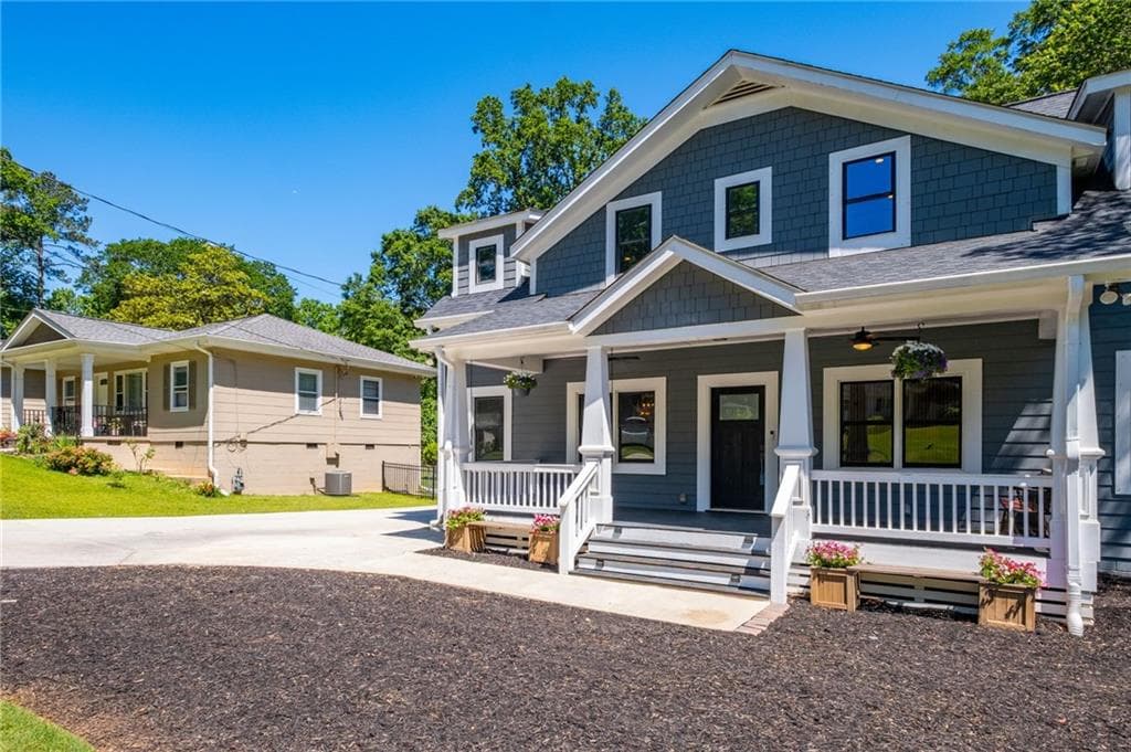 4 bedroom, 3 bathroom, 2,376 sq ft single family residence for sale at 2260 Wallace Drive, Chamblee, GA 30341 — photo 4