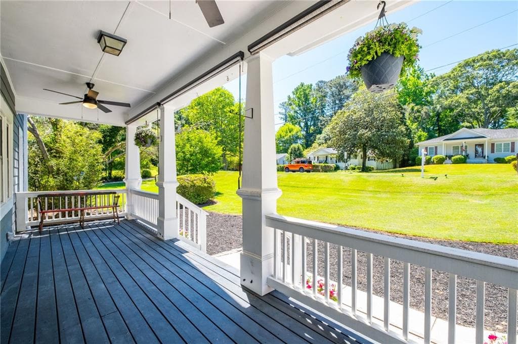 4 bedroom, 3 bathroom, 2,376 sq ft single family residence for sale at 2260 Wallace Drive, Chamblee, GA 30341 — photo 9
