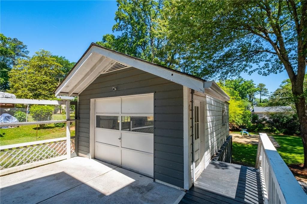 4 bedroom, 3 bathroom, 2,376 sq ft single family residence for sale at 2260 Wallace Drive, Chamblee, GA 30341 — photo 10