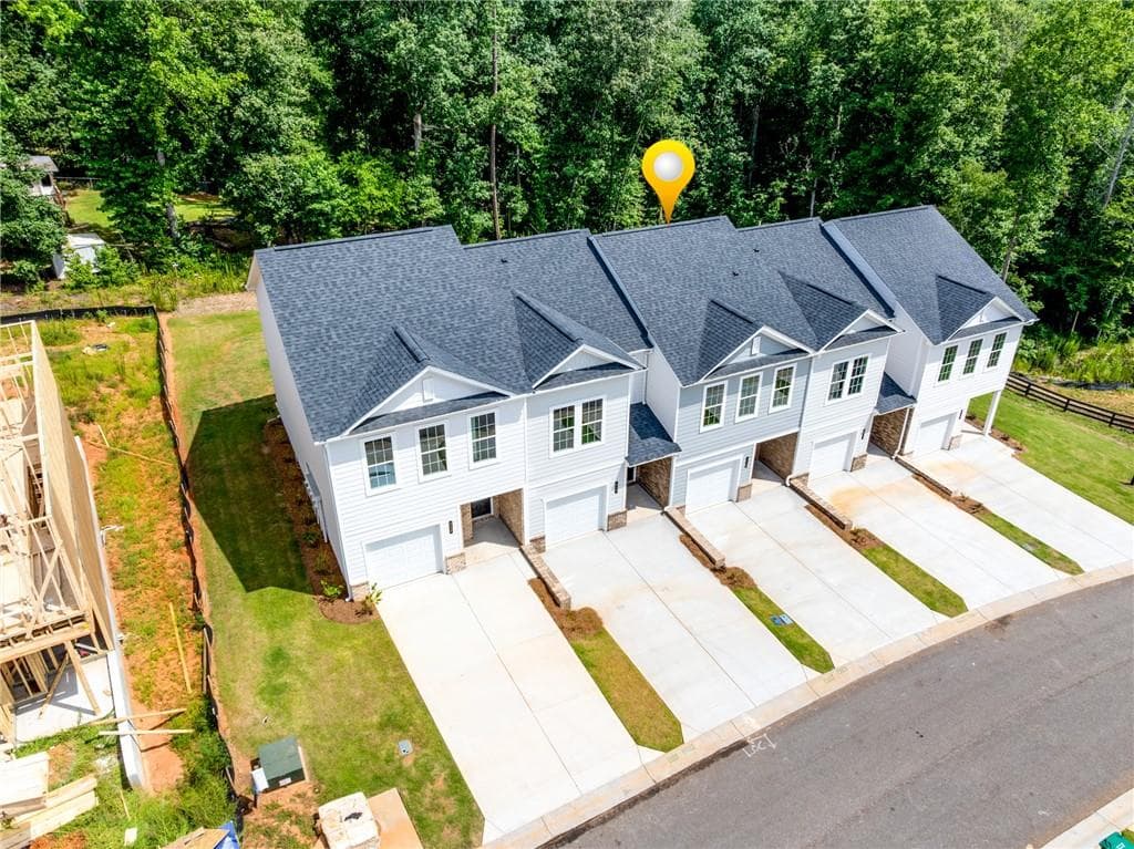 3 bedroom, 3 bathroom, 1,384 sq ft townhouse under contract at 119 Greenview Lot 1303 Court, Homer, GA 30547 — photo 2