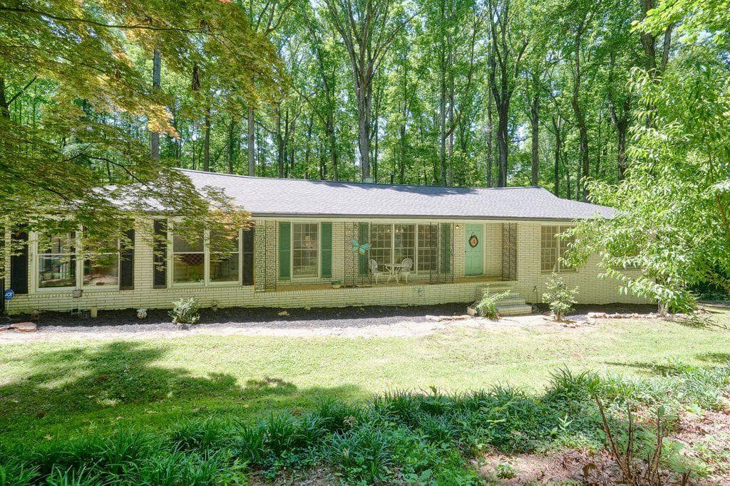 3 bedroom, 2 bathroom, 1,860 sq ft single family residence for sale at 285 Hembredge Drive, Canton, GA 30115 — photo 2