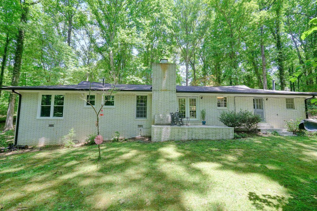 3 bedroom, 2 bathroom, 1,860 sq ft single family residence for sale at 285 Hembredge Drive, Canton, GA 30115 — photo 4