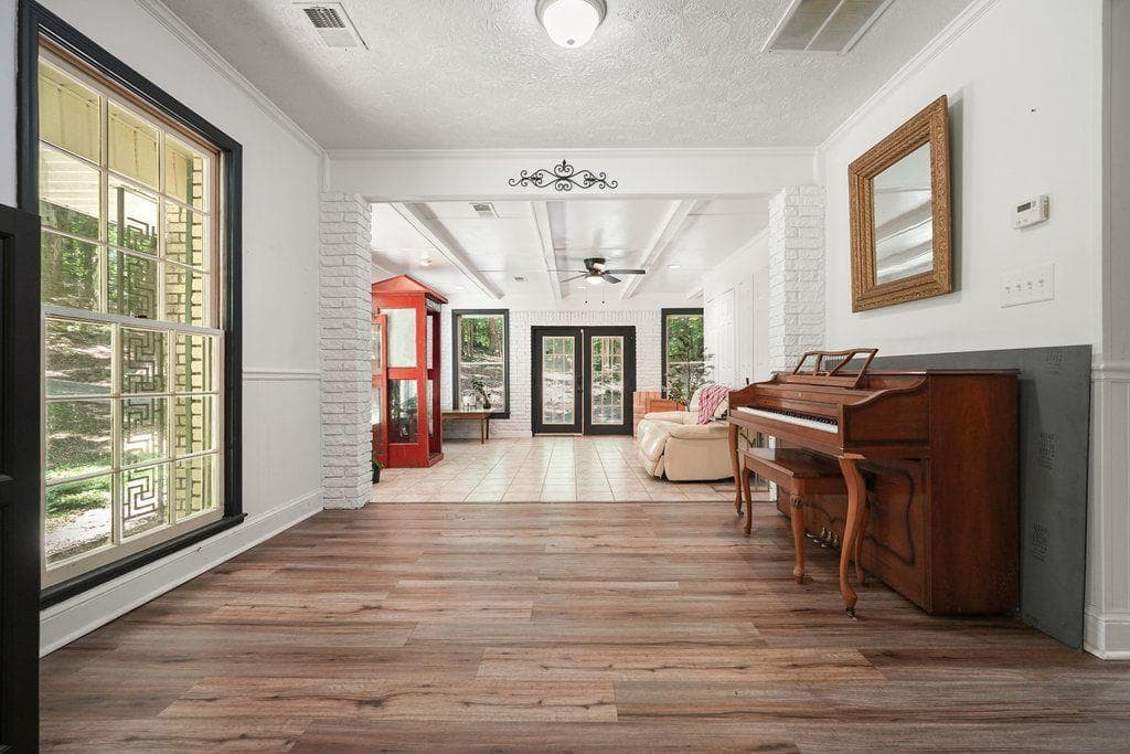3 bedroom, 2 bathroom, 1,860 sq ft single family residence for sale at 285 Hembredge Drive, Canton, GA 30115 — photo 5