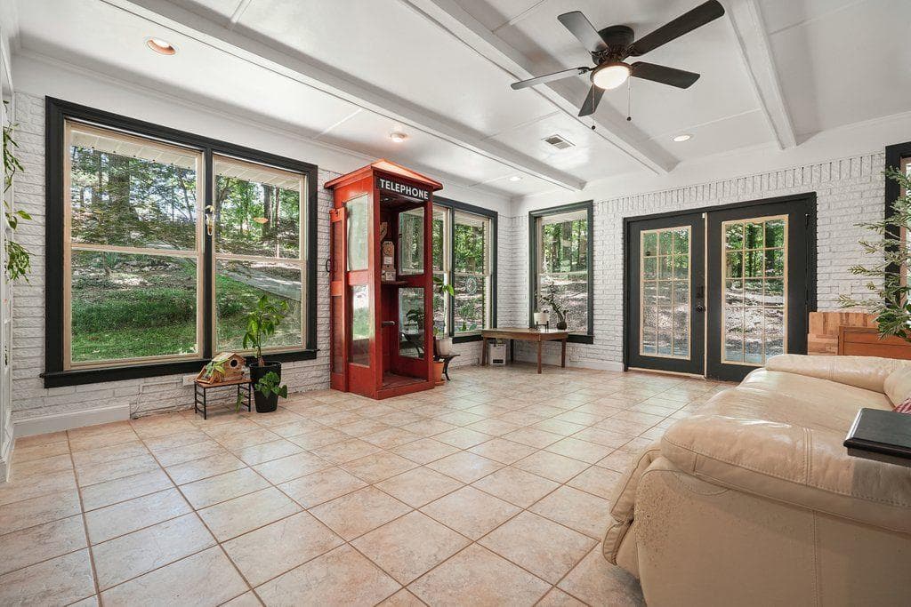 3 bedroom, 2 bathroom, 1,860 sq ft single family residence for sale at 285 Hembredge Drive, Canton, GA 30115 — photo 7