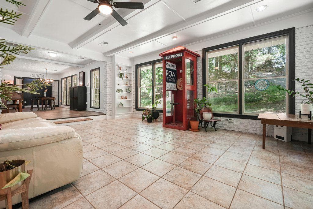3 bedroom, 2 bathroom, 1,860 sq ft single family residence for sale at 285 Hembredge Drive, Canton, GA 30115 — photo 9