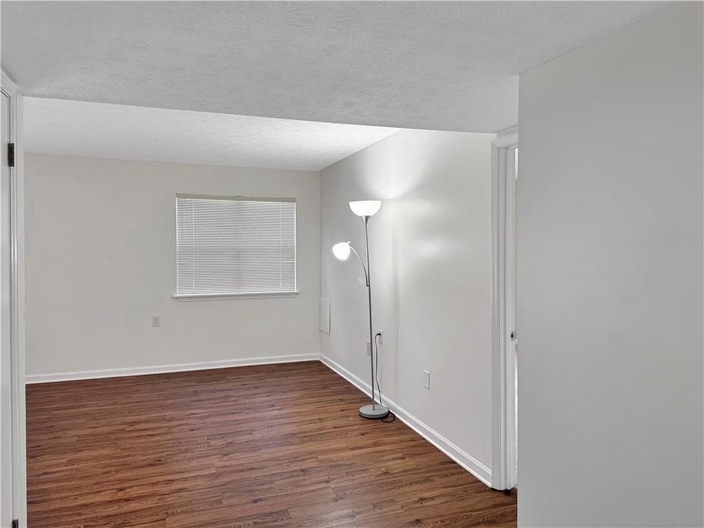 1 bedroom, 1 bathroom, 700 sq ft condominium under contract at 475 Mount Vernon Highway C131, Atlanta, GA 30328 — photo 4