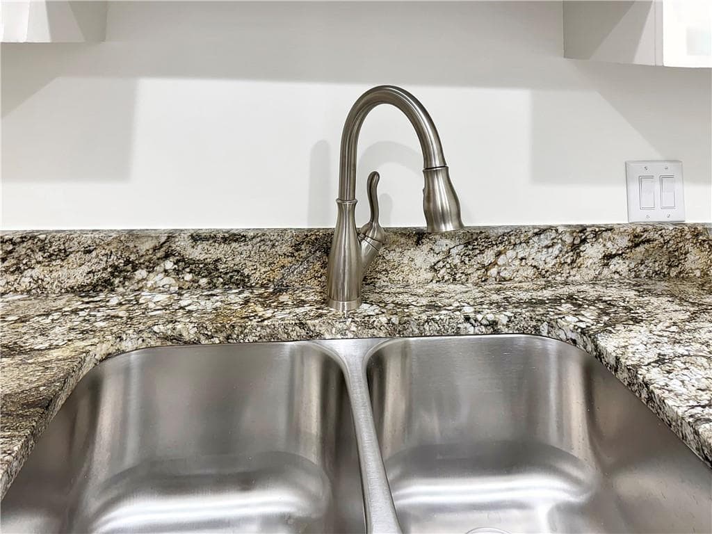 1 bedroom, 1 bathroom, 700 sq ft condominium under contract at 475 Mount Vernon Highway C131, Atlanta, GA 30328 — photo 6