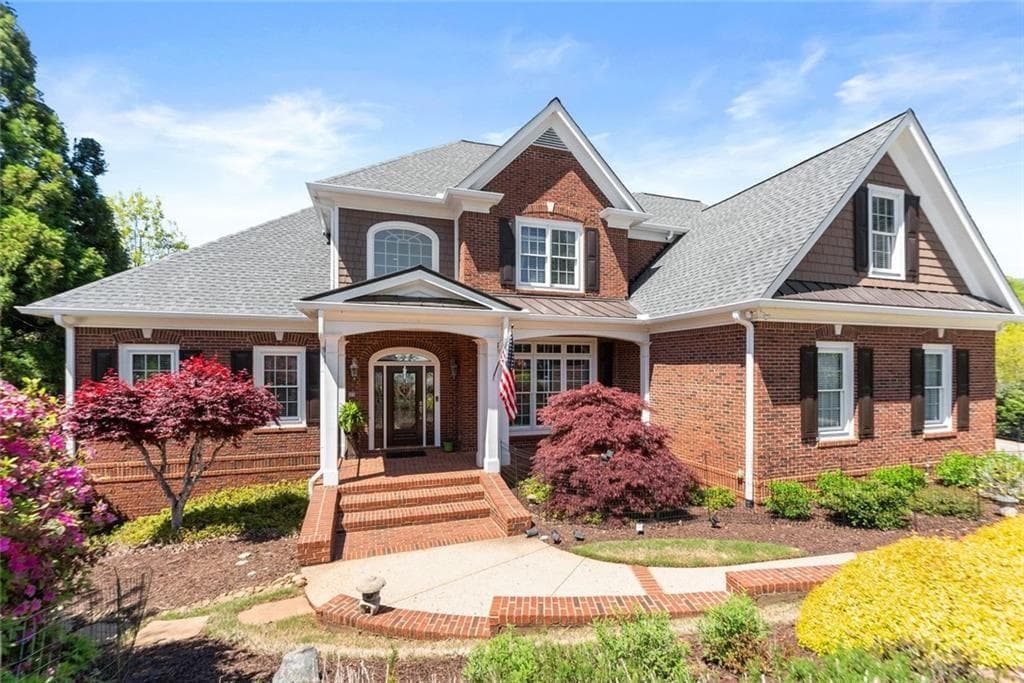 4 bedroom, 5 bathroom, 5,246 sq ft single family residence for sale at 3738 Wavespray Court, Gainesville, GA 30506 — photo 6