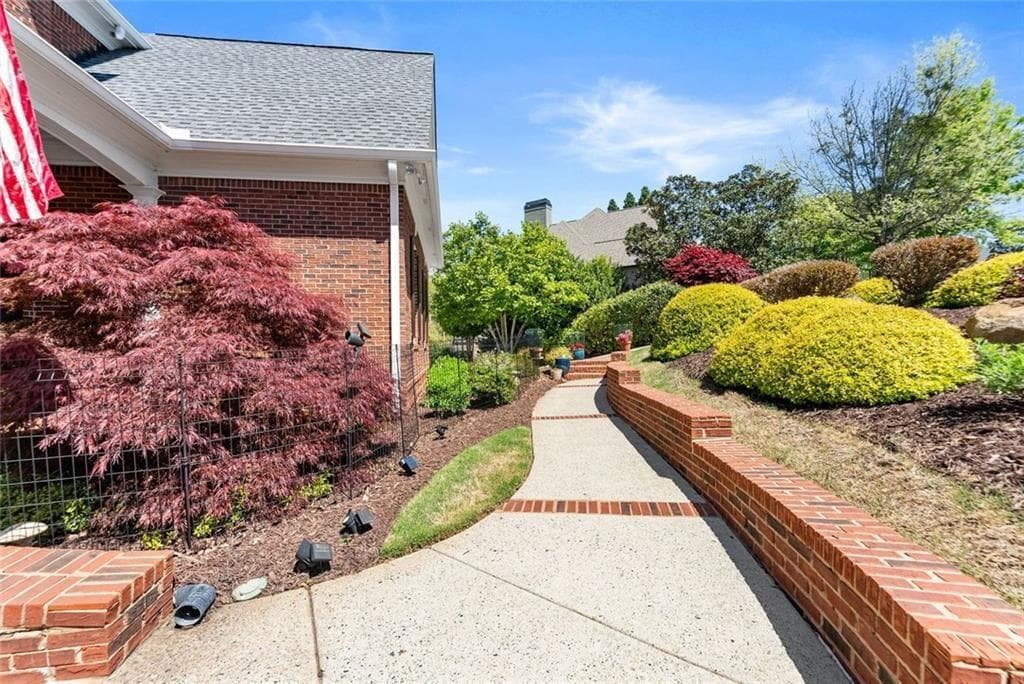 4 bedroom, 5 bathroom, 5,246 sq ft single family residence for sale at 3738 Wavespray Court, Gainesville, GA 30506 — photo 7