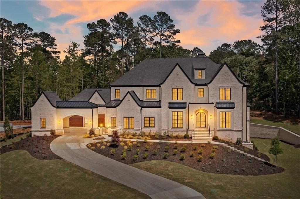 5 bedroom, 6 bathroom, 11,947 sq ft single family residence under contract at 292 Traditions Drive, Alpharetta, GA 30004 — photo 2