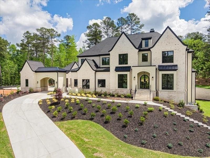 5 bedroom, 6 bathroom, 11,947 sq ft single family residence under contract at 292 Traditions Drive, Alpharetta, GA 30004 — photo 3