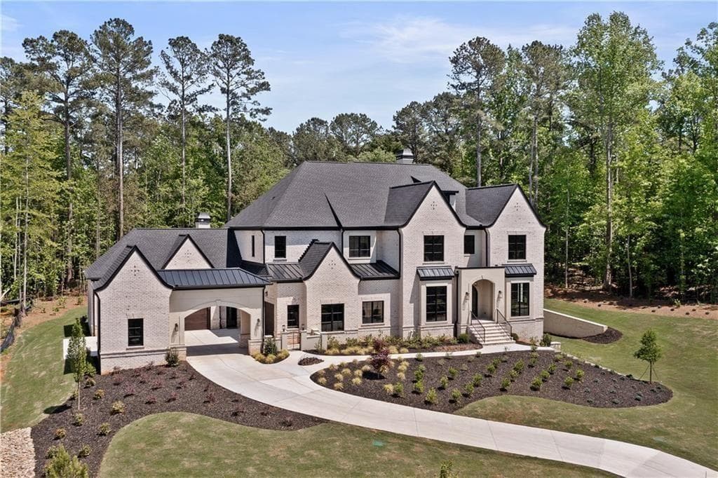 5 bedroom, 6 bathroom, 11,947 sq ft single family residence under contract at 292 Traditions Drive, Alpharetta, GA 30004 — photo 5
