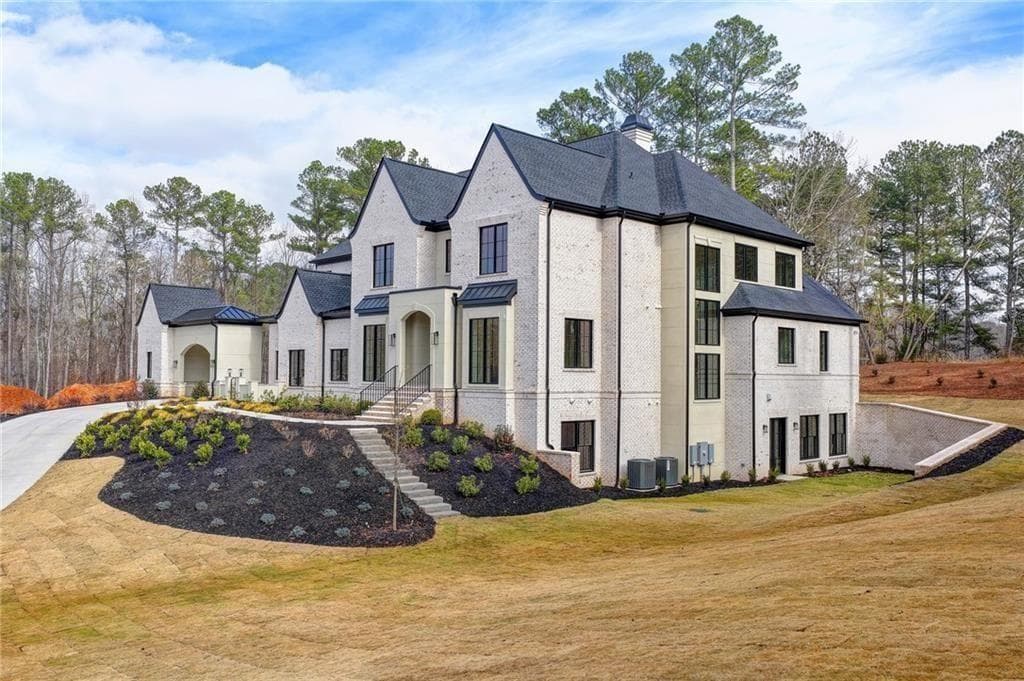 5 bedroom, 6 bathroom, 11,947 sq ft single family residence under contract at 292 Traditions Drive, Alpharetta, GA 30004 — photo 6