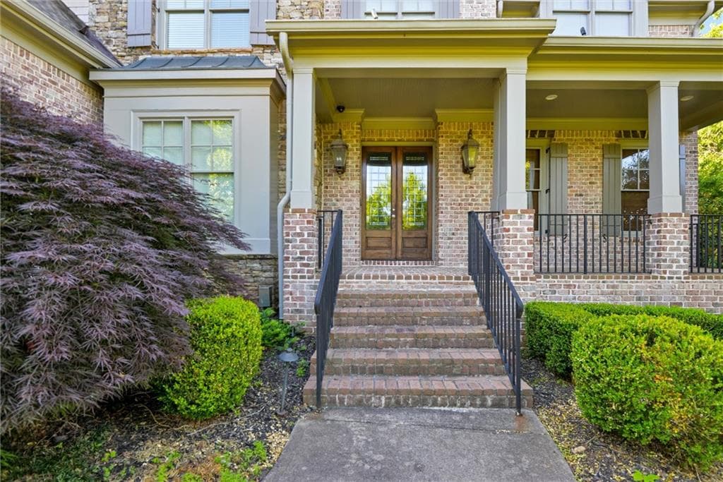 6 bedroom, 9 bathroom, 8,035 sq ft single family residence for sale at 1330 Cashiers Way, Roswell, GA 30075 — photo 6