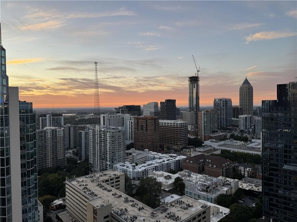 1 bedroom, 1 bathroom, 748 sq ft condominium for sale at 855 Peachtree Street 2812, Atlanta, GA 30308 — photo 7