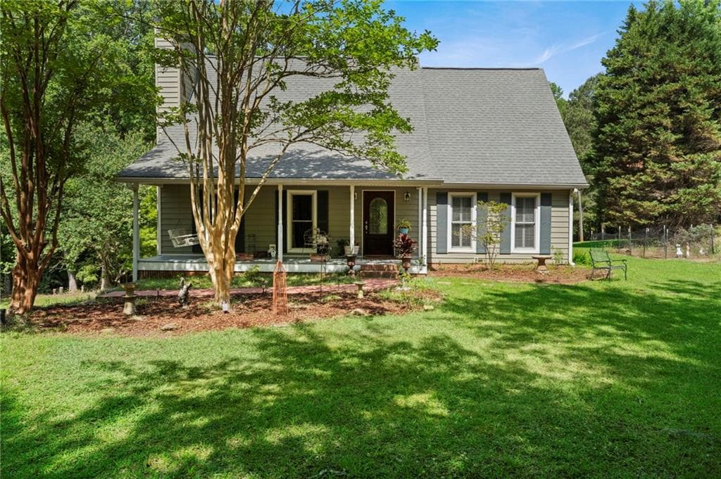 3 bedroom, 4 bathroom, 1,836 sq ft single family residence for sale at 1521 Aiken Chafin Lane, Mcdonough, GA 30252 — photo 2