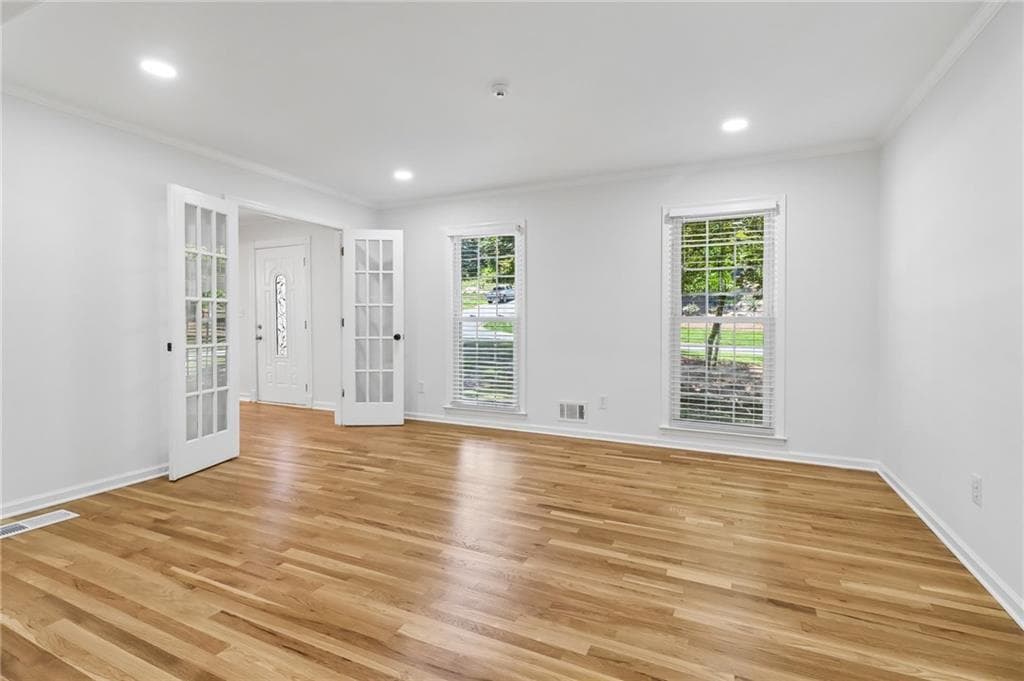 5 bedroom, 4 bathroom, 3,654 sq ft single family residence under contract at 2270 Rushmore Drive, Marietta, GA 30062 — photo 4