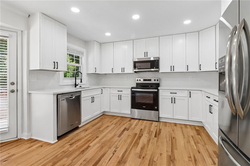 5 bedroom, 4 bathroom, 3,654 sq ft single family residence under contract at 2270 Rushmore Drive, Marietta, GA 30062 — photo 9