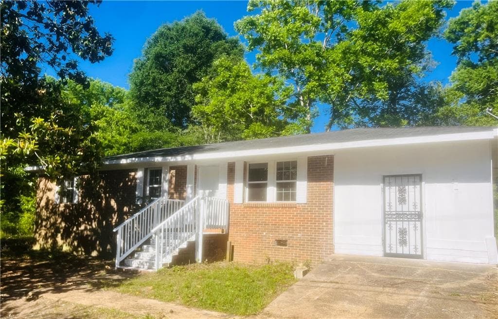3 bedroom, 1 bathroom, 1,100 sq ft single family residence for sale at 93 North, Lumpkin, GA 31815