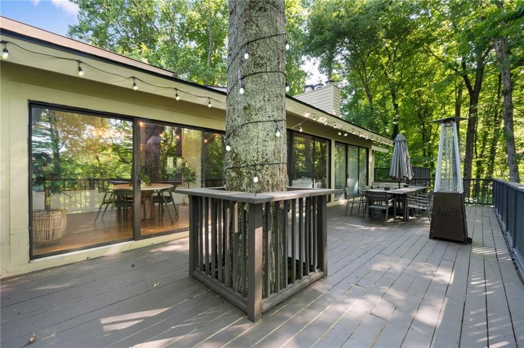 6 bedroom, 5 bathroom, 7,879 sq ft single family residence under contract at 535 Cutwater Trail, Atlanta, GA 30328 — photo 10