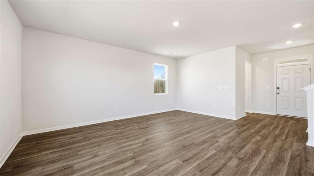 4 bedroom, 3 bathroom, 2,170 sq ft single family residence for sale at 105 White Spruce Way, Newnan, GA 30265 — photo 3