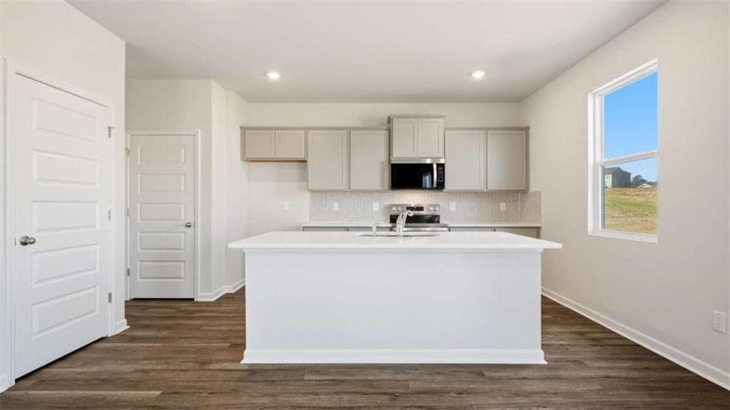 4 bedroom, 3 bathroom, 2,170 sq ft single family residence for sale at 105 White Spruce Way, Newnan, GA 30265 — photo 8
