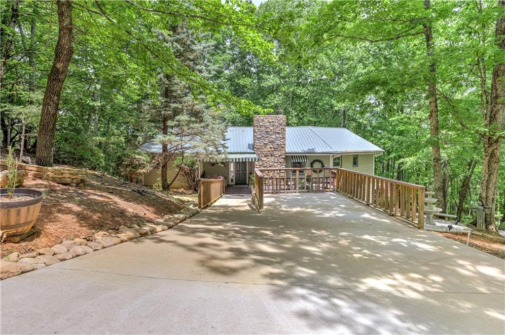 3 bedroom, 3 bathroom, 2,225 sq ft single family residence for sale at 24 Sal Mountain Way, Sautee Nacoochee, GA 30571 — photo 3