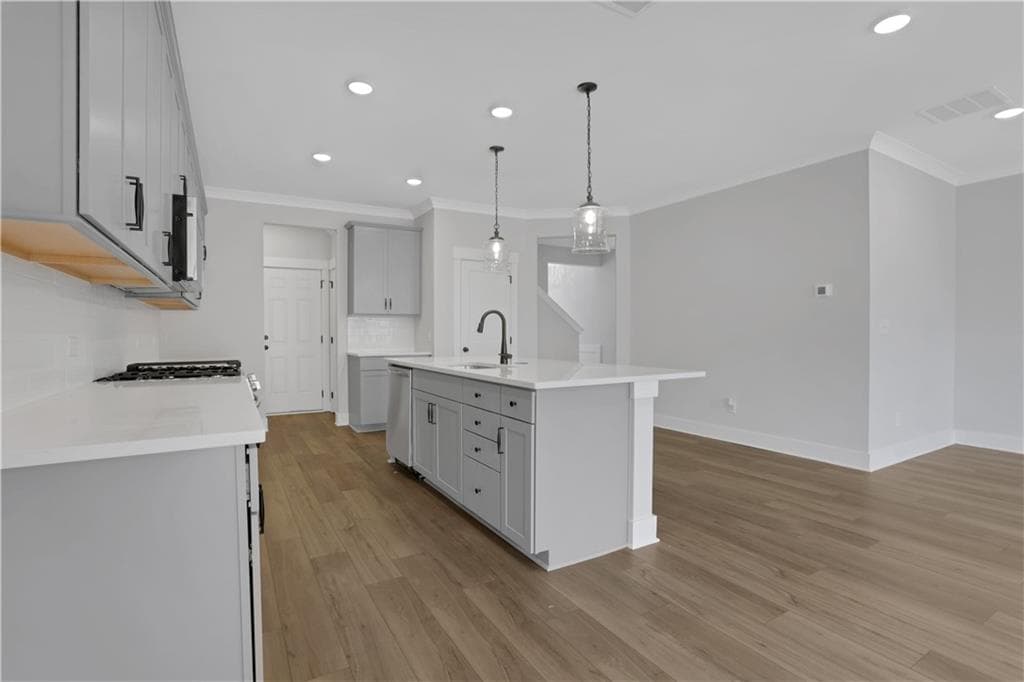 3 bedroom, 3 bathroom, 2,062 sq ft townhouse under contract at 3 Trace Bluff, Dawsonville, GA 30534 — photo 8