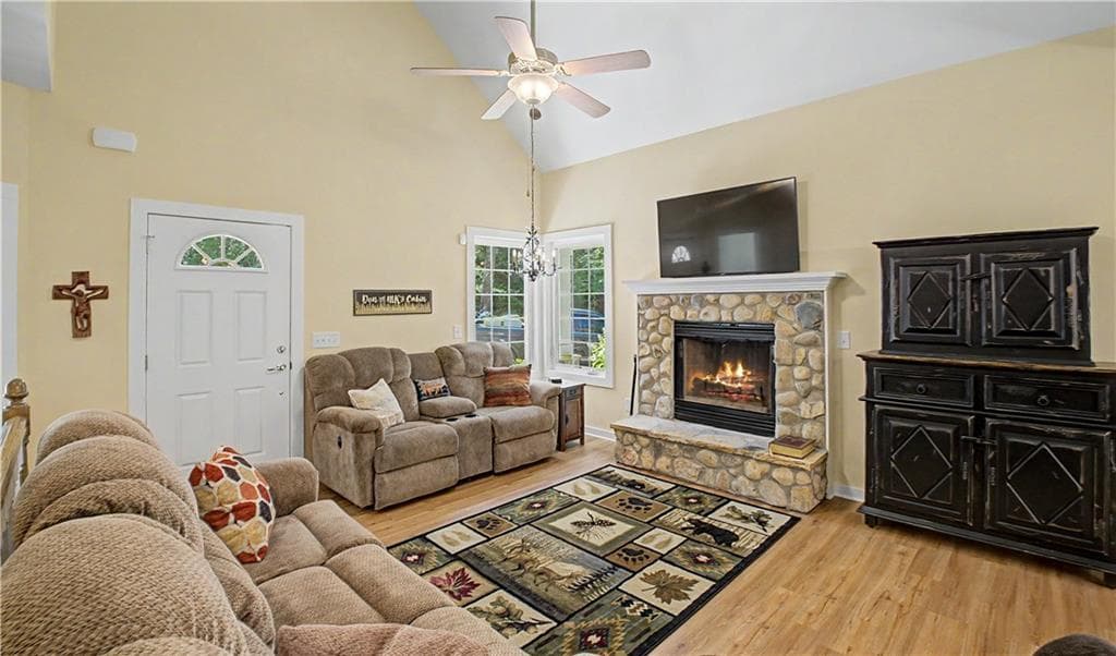3 bedroom, 3 bathroom, 2,228 sq ft single family residence under contract at 498 Amicalola Woods Road, Dawsonville, GA 30534 — photo 5