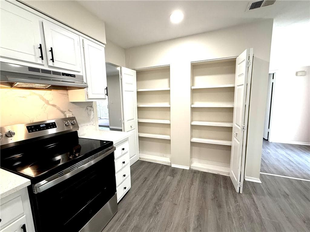 2 bedroom, 2 bathroom, 1,209 sq ft condominium for sale at 2897 Torreya Way, Marietta, GA 30067 — photo 8