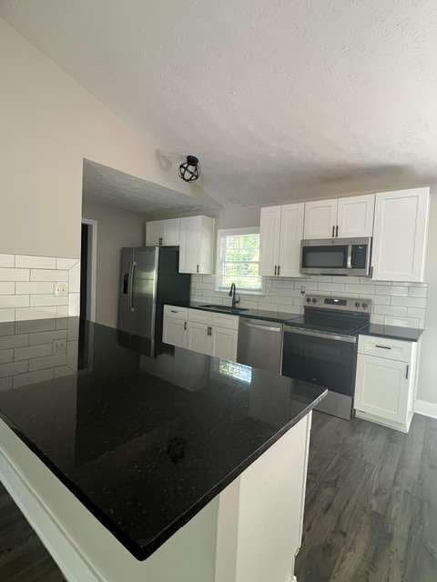 5 bedroom, 2 bathroom, 2,147 sq ft single family residence for sale at 6061 Ridge Way, Douglasville, GA 30135 — photo 5
