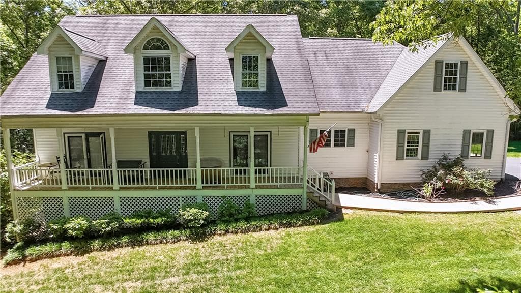 5 bedroom, 4 bathroom, 3,085 sq ft single family residence sold at 1011 Old Hardman Bottoms Road, Clarkesville, GA 30523