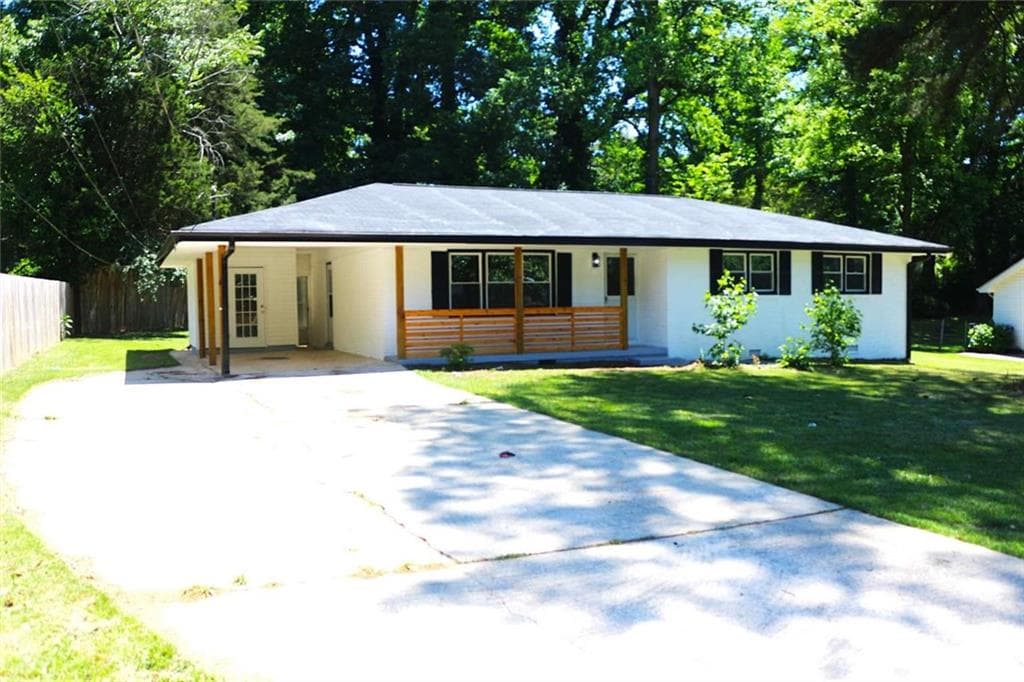 4 bedroom, 3 bathroom, 1,279 sq ft single family residence sold at 477 Parkwood Way, Jonesboro, GA 30236