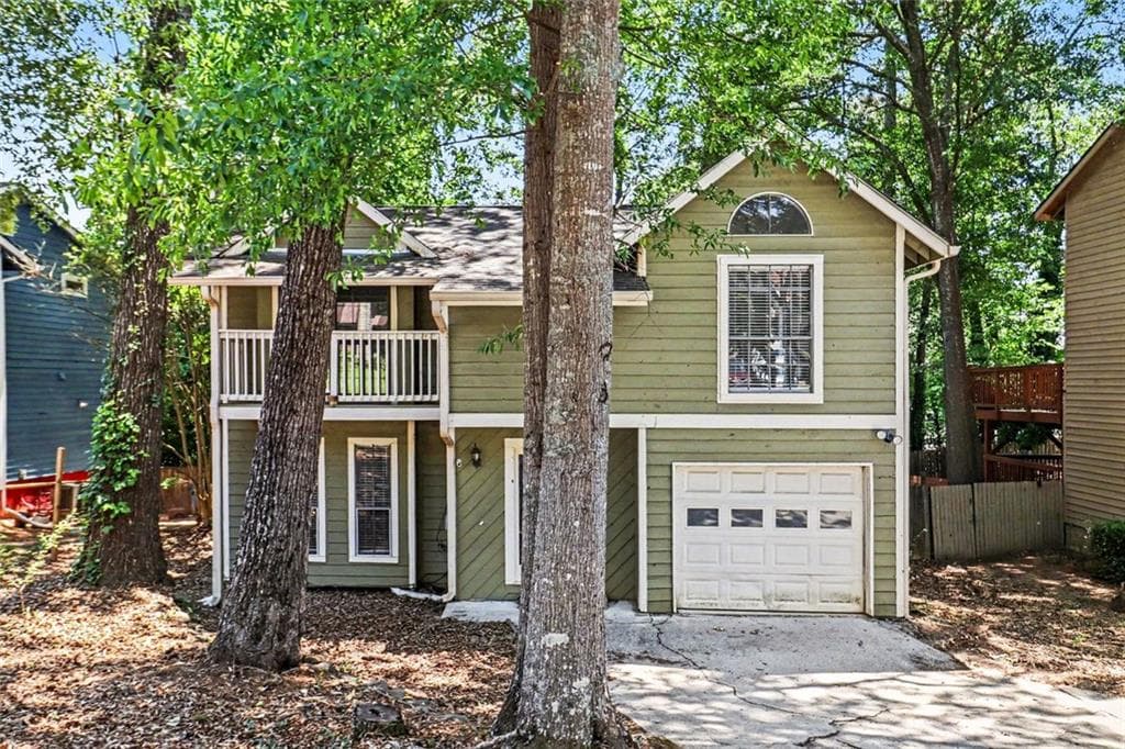 3 bedroom, 3 bathroom, 1,592 sq ft single family residence for sale at 1012 Ascot Court, Riverdale, GA 30296 — photo 2