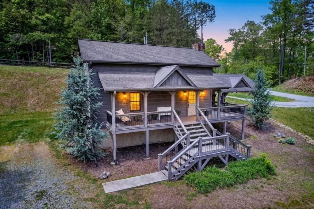9 bedroom, 5 bathroom, 4,285 sq ft single family residence for sale at 353 Sunrise Road, Blue Ridge, GA 30513 — photo 3