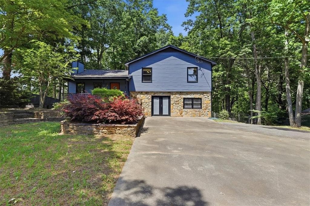 2845 Sardis Drive, Buford, GA 30519 — most recent listing photo
